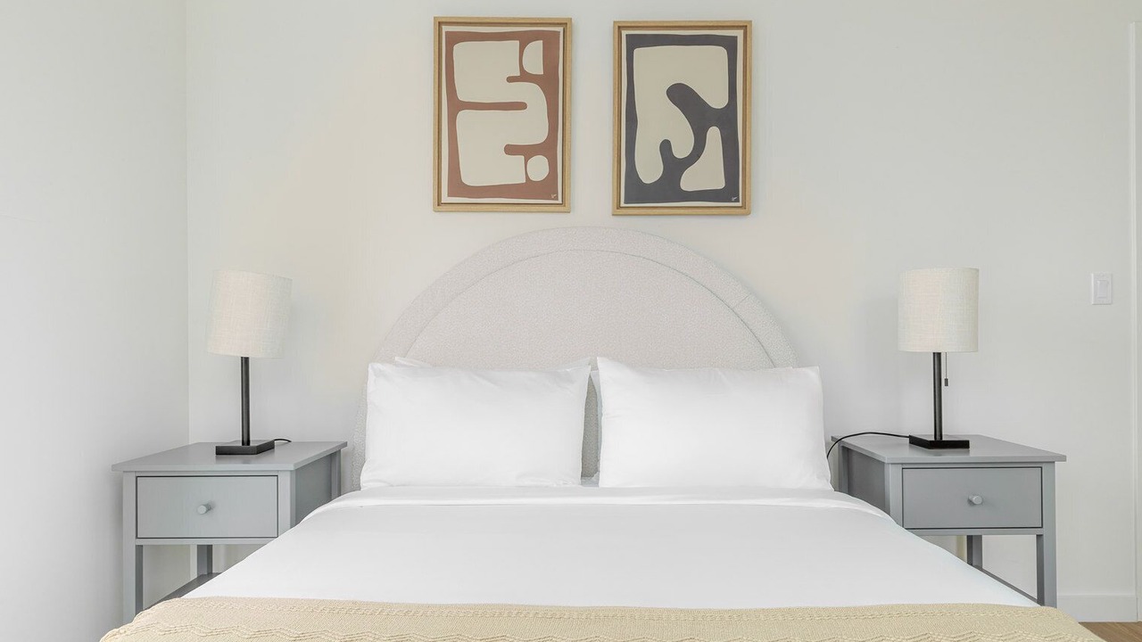 Photo of Bedroom in Hunters Point