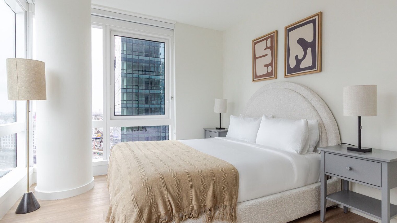 Photo of Bedroom in Hunters Point