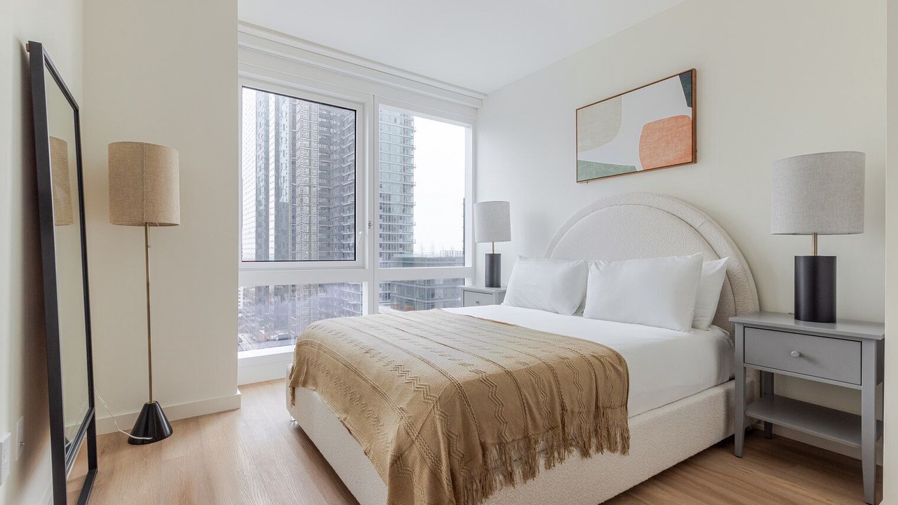 Photo of Bedroom in Hunters Point