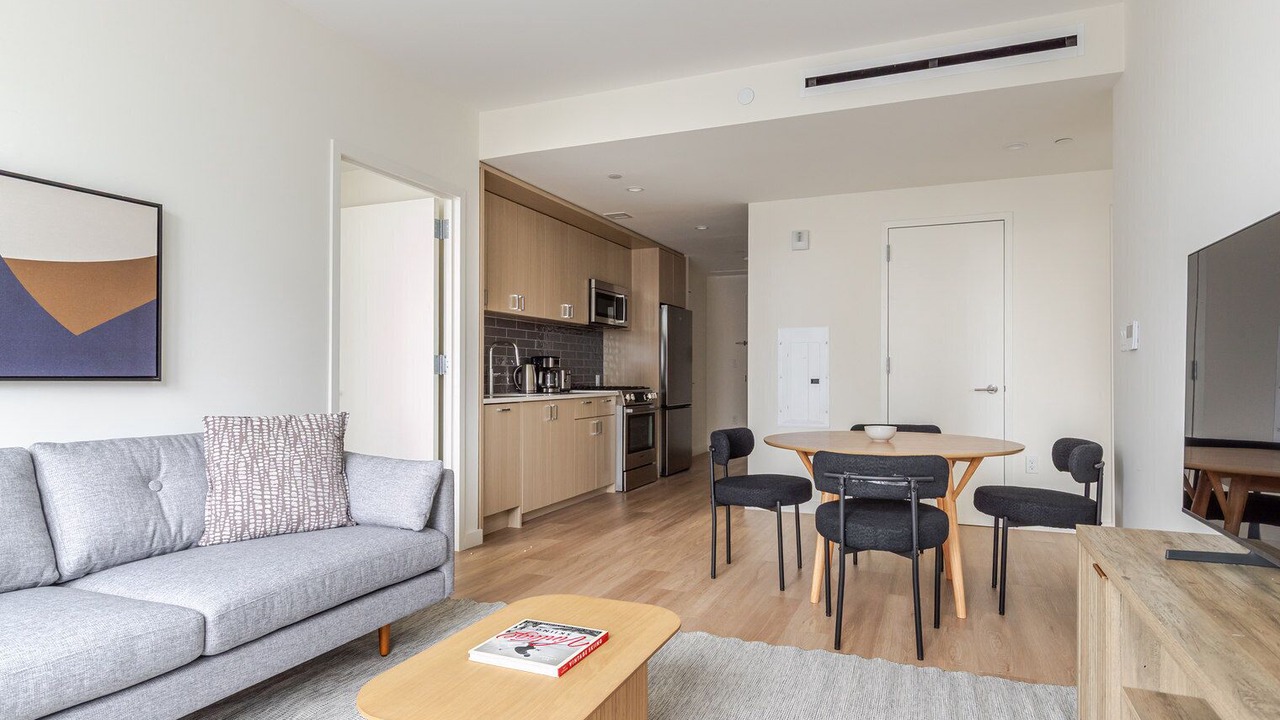 Photo of Livingroom in Hunters Point