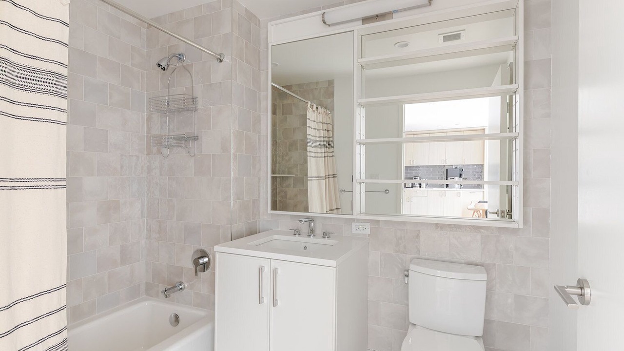 Photo of Bathroom in Hunters Point
