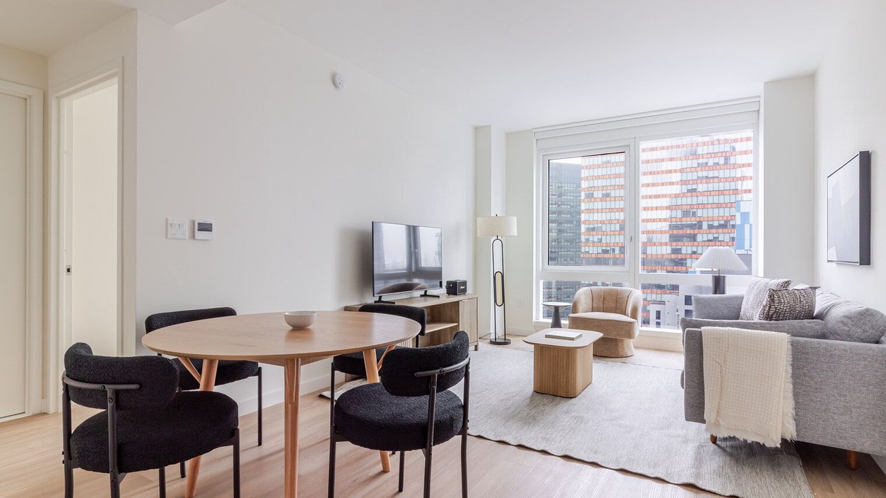 Photo of Livingroom in Hunters Point