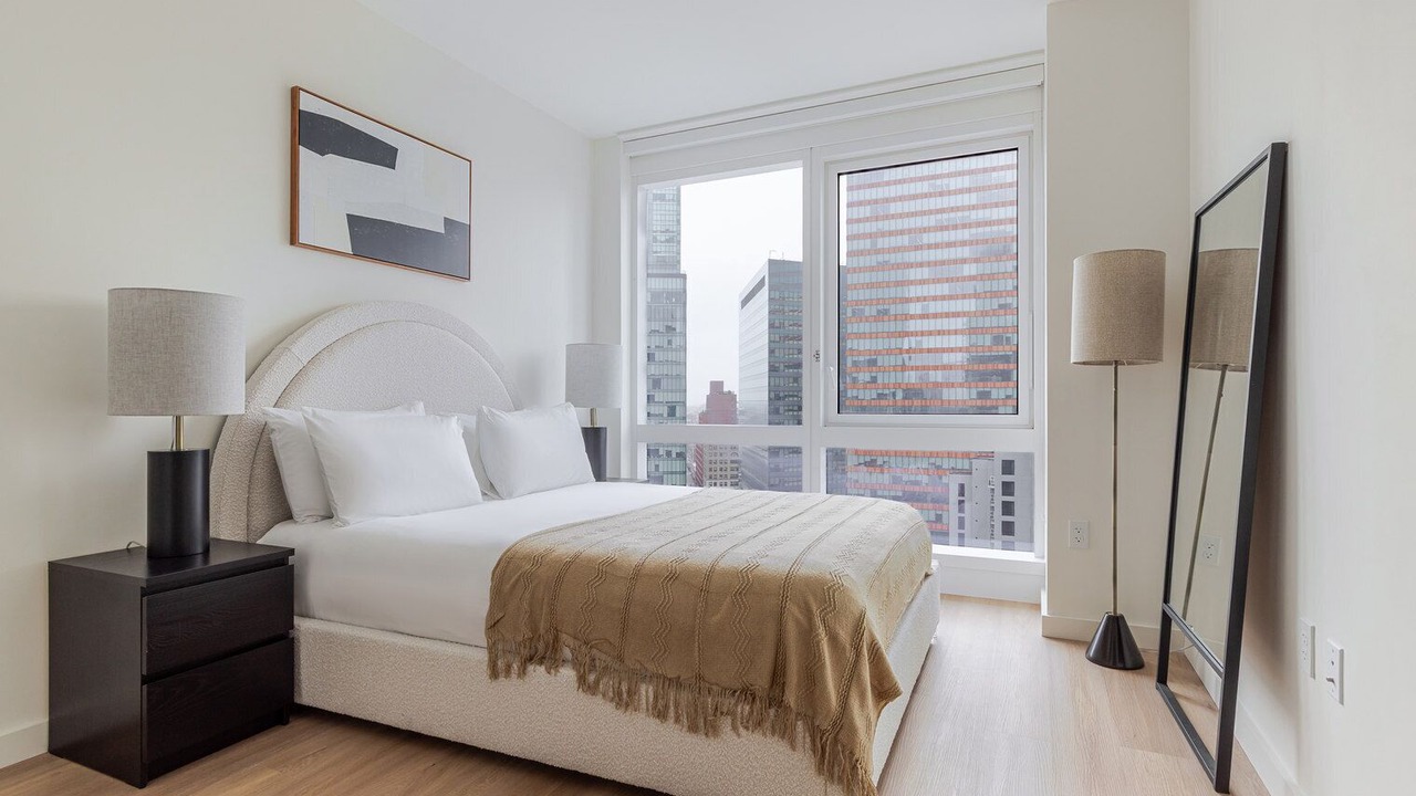 Photo of Bedroom in Hunters Point