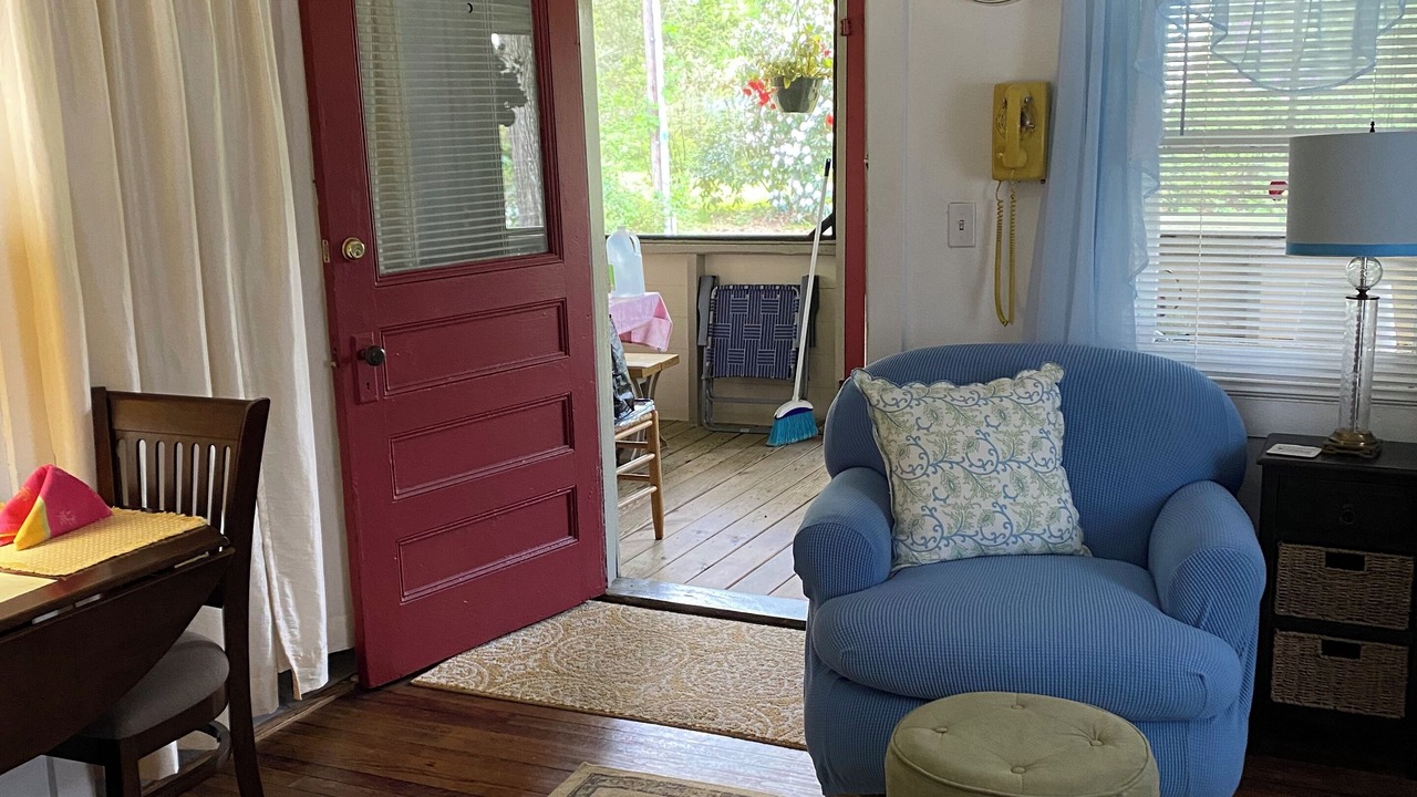 Photo of Livingroom in Pittsfield
