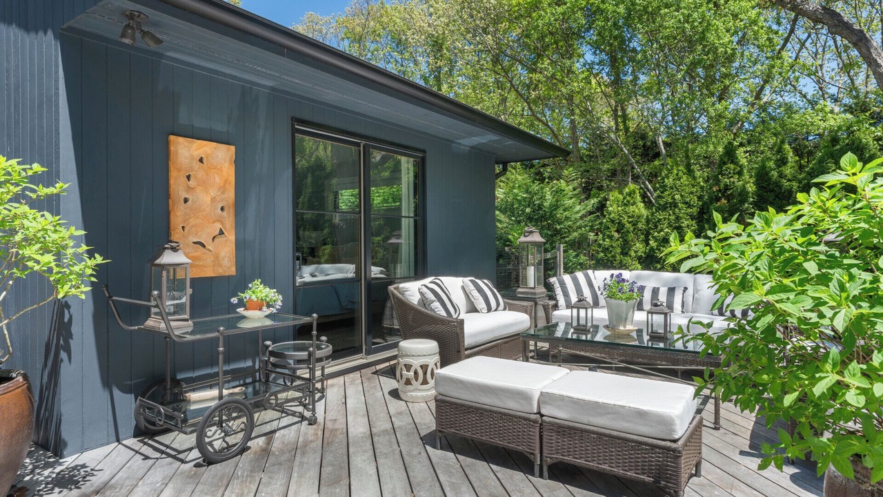 Photo of Patio Balcony in Sagaponack