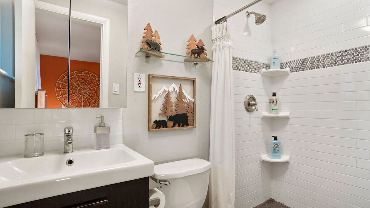 Photo of Bathroom in Alta Vista Area