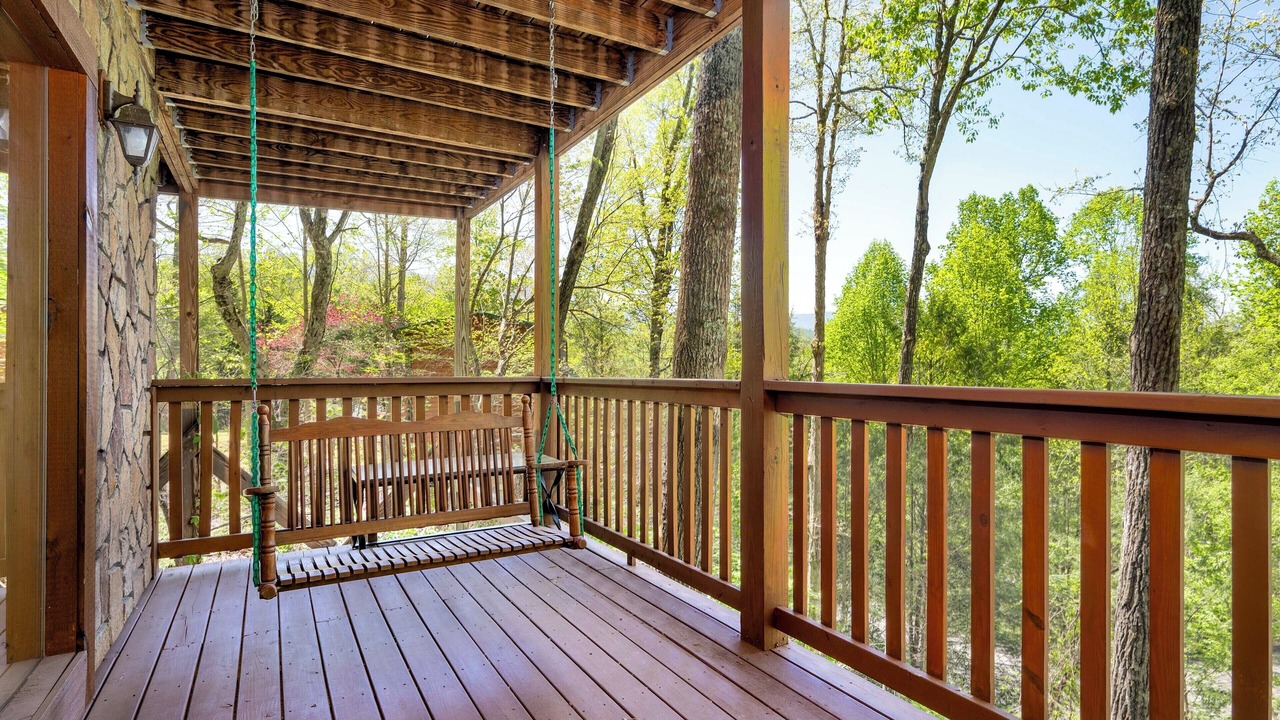 Photo of Patio Balcony in Black Bear Falls
