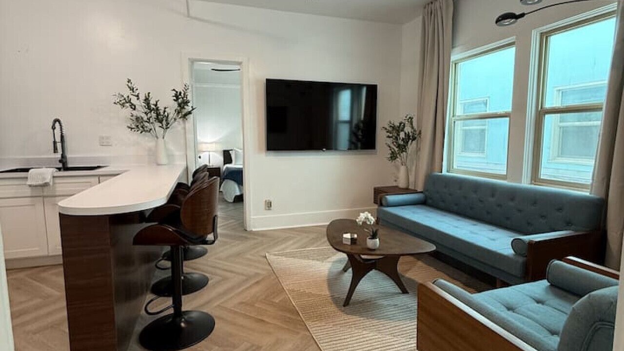 Photo of Livingroom in Downtown Klamath Falls