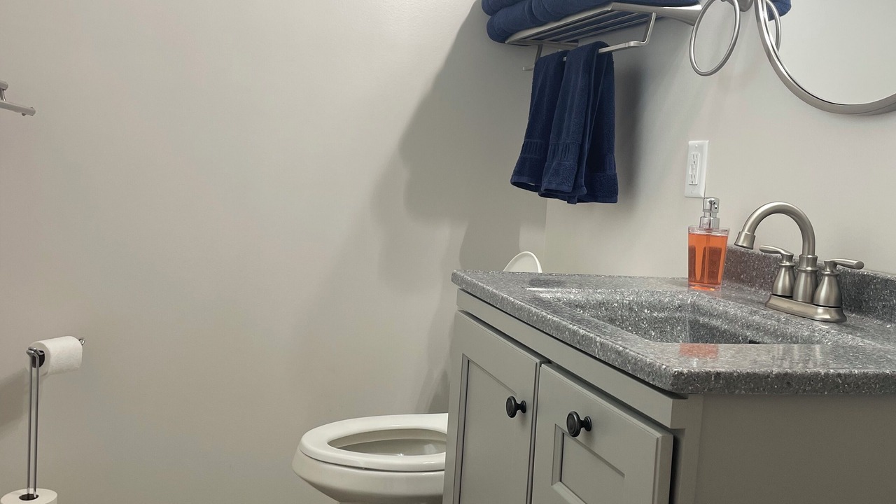 Photo of Bathroom in Oak Harbor