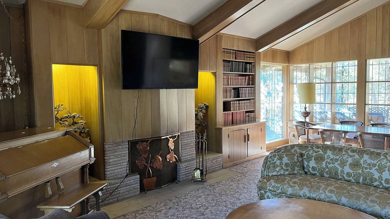 Photo of Livingroom in Kerr Gulch