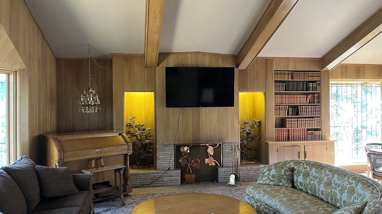 Photo of Livingroom in Kerr Gulch