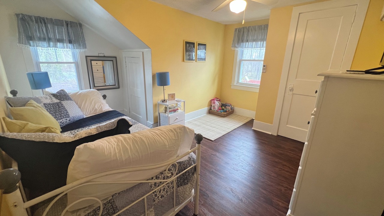 Photo of Bedroom in Elizabethtown