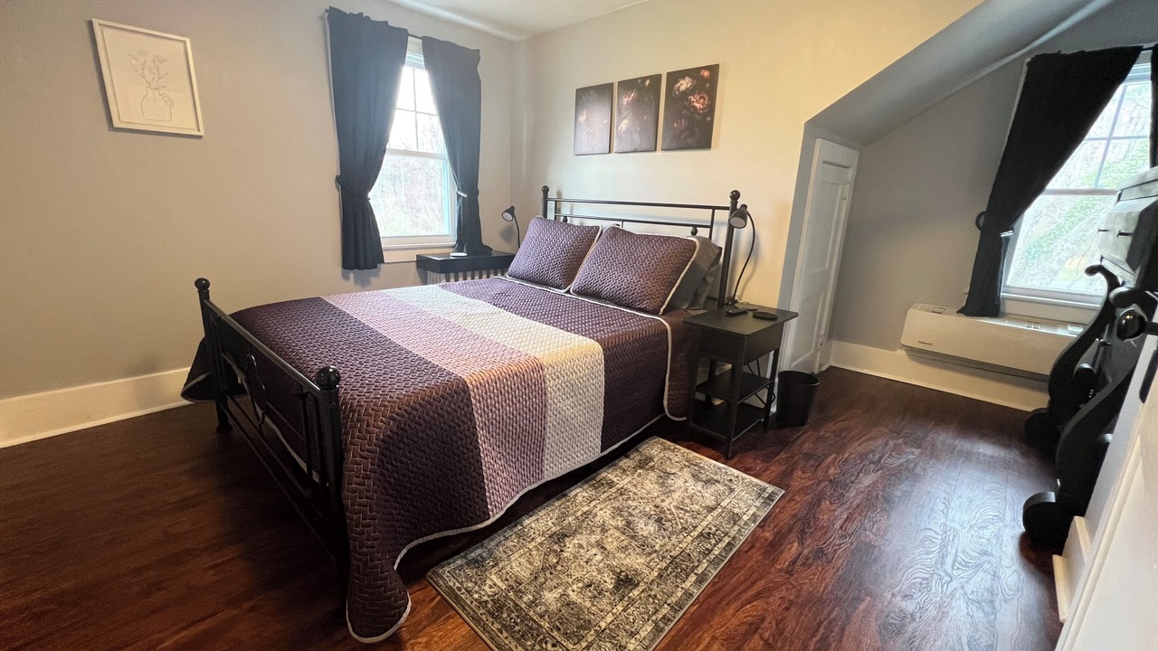 Photo of Bedroom in Elizabethtown