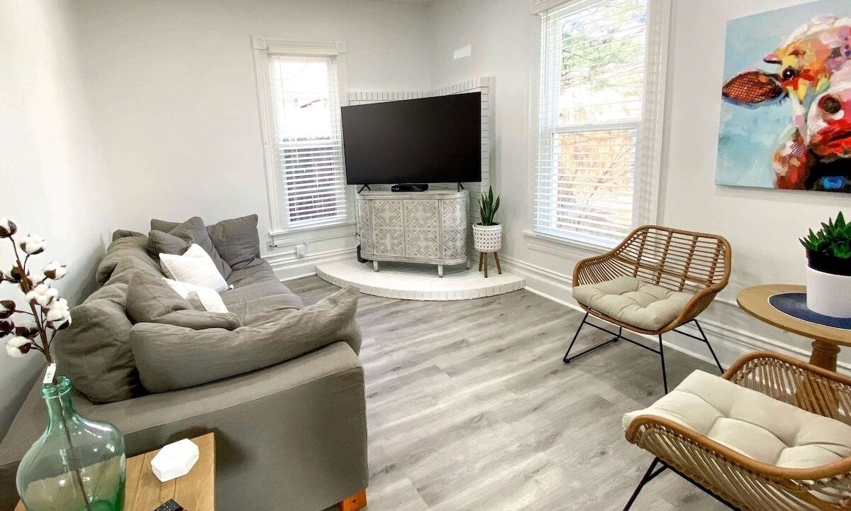 Photo of Livingroom in Whittier