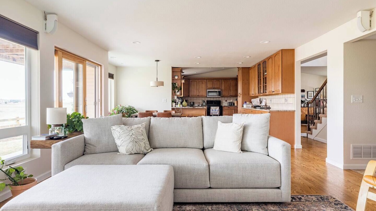 Photo of Livingroom in Ken Caryl Ranch North Plains