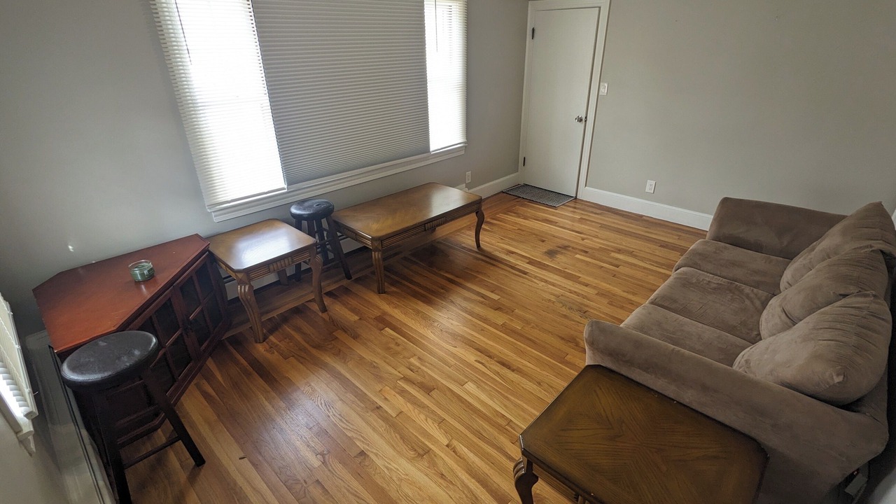 Photo of Livingroom in Elmhurst