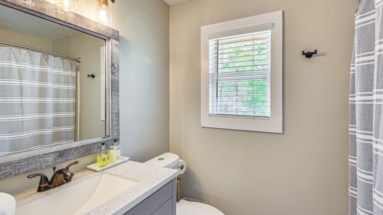 Photo of Bathroom in Titus