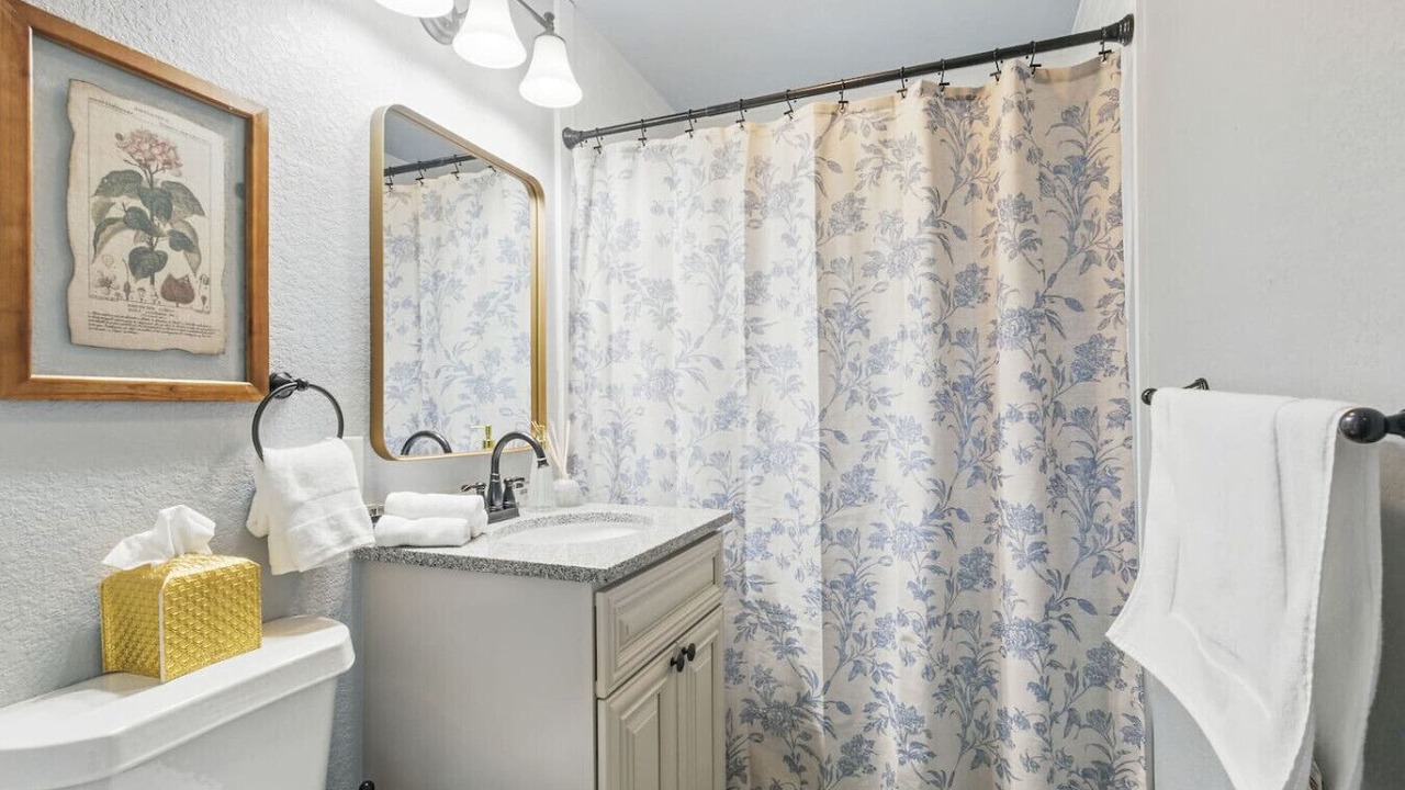Photo of Bathroom in Arvada Plaza Area