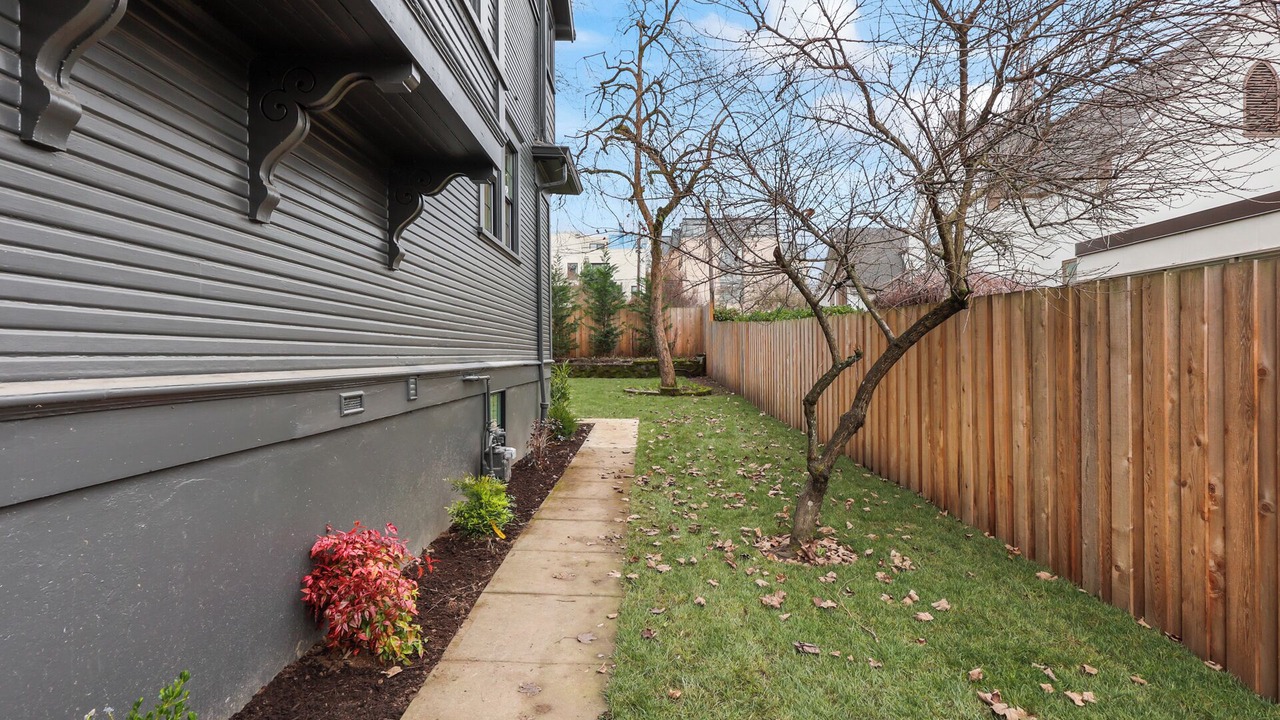 Photo of Outdoor in Alphabet Historic District