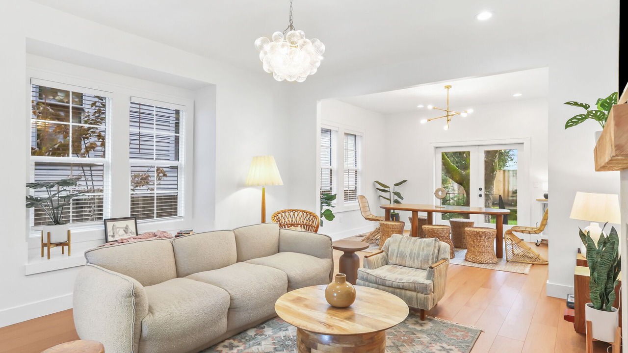 Photo of Livingroom in Alphabet Historic District