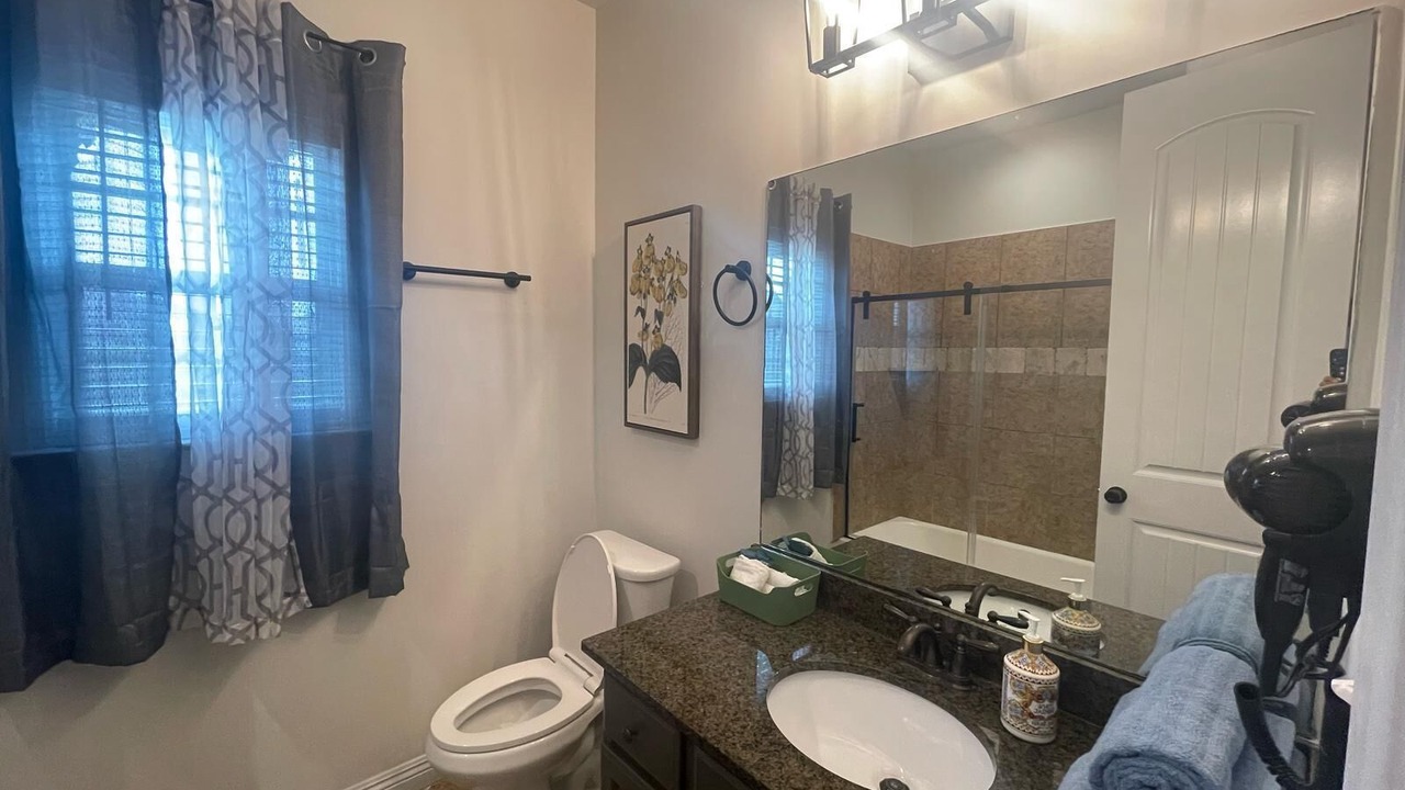 Photo of Bathroom in Cordova