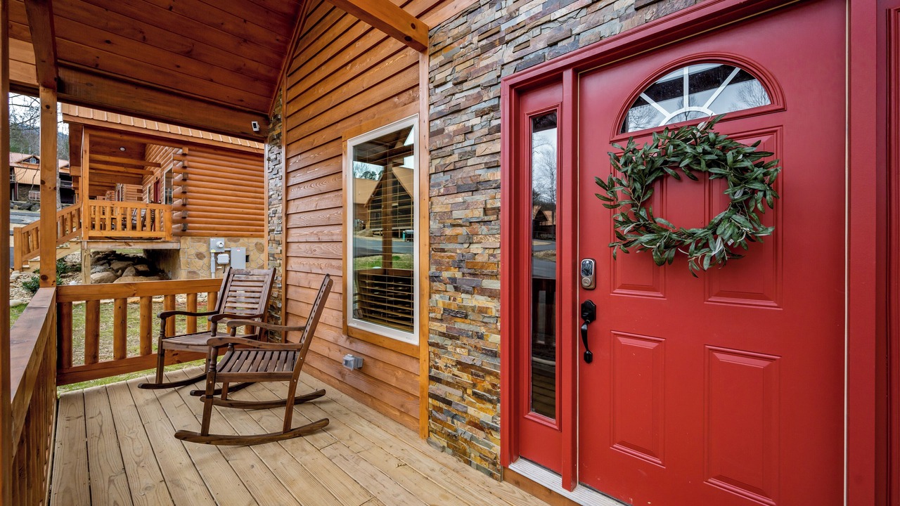 Photo of Patio Balcony in White Oak Lodge