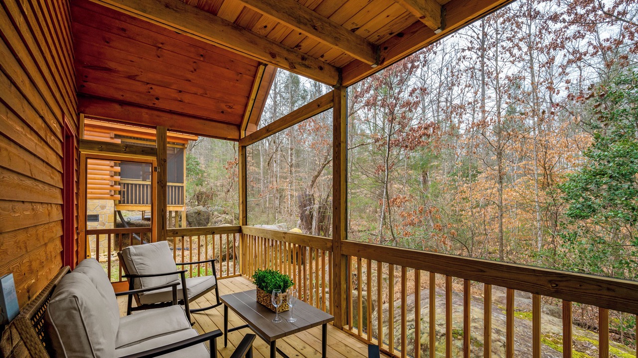 Photo of Patio Balcony in White Oak Lodge