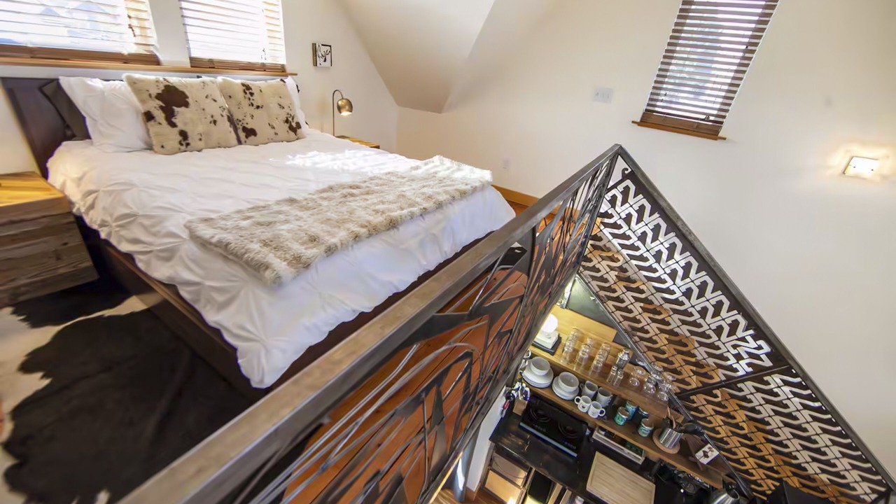 Photo of Bedroom in Mississippi District