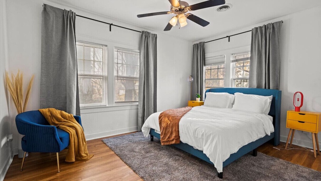 Photo of Bedroom in West Plaza