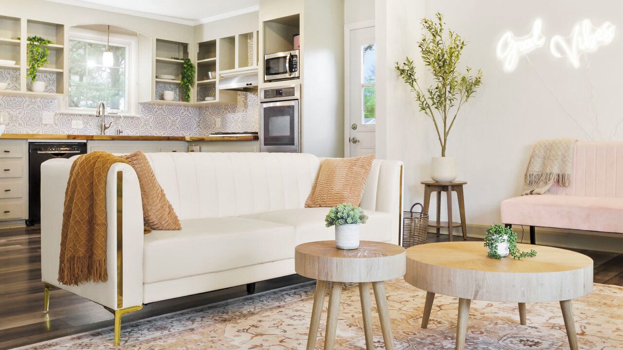 Photo of Livingroom in Charlotte Park