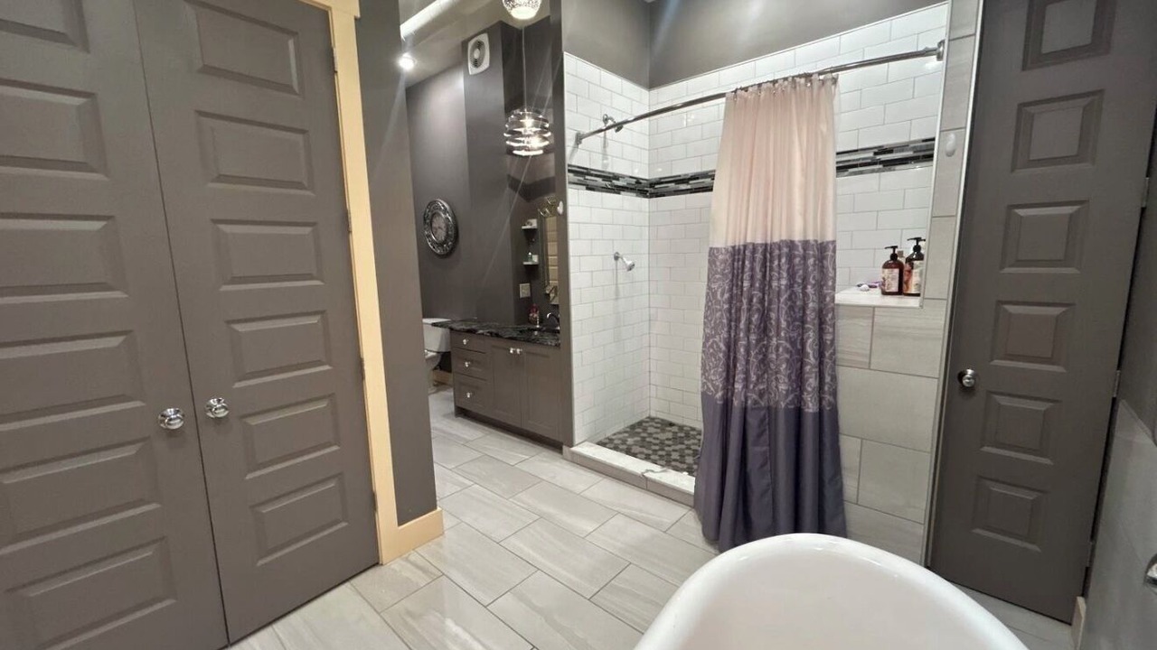 Photo of Bathroom in Downtown Syracuse