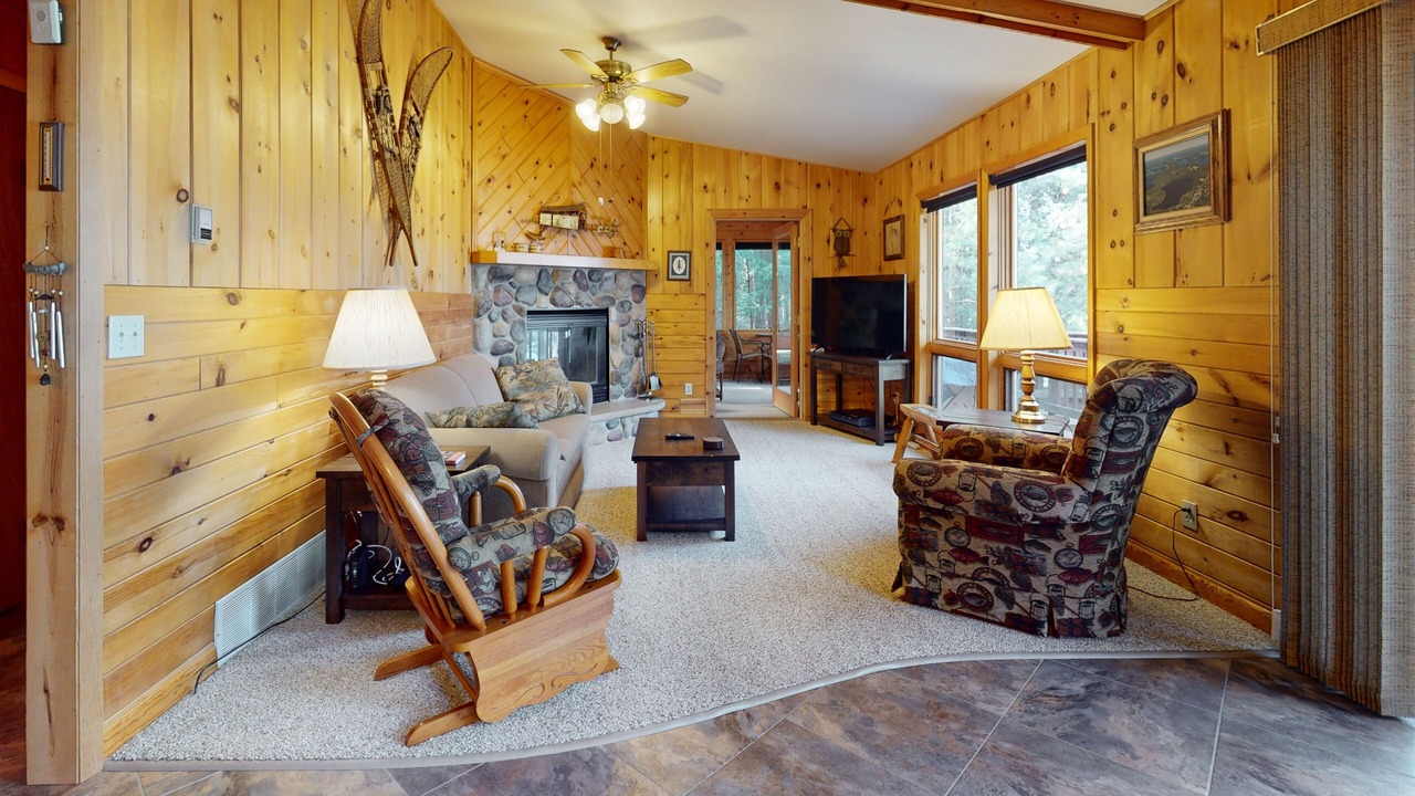 Photo of Livingroom in Three Lakes