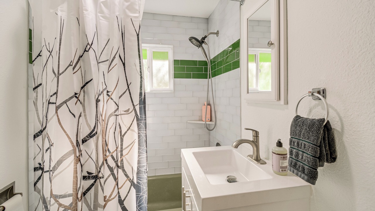Photo of Bathroom in Retsil