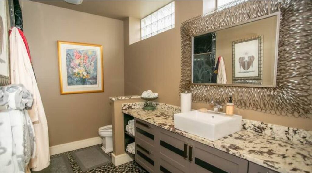 Photo of Bathroom in Marshall