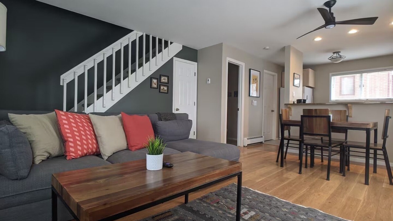 Photo of Livingroom in Central Boulder