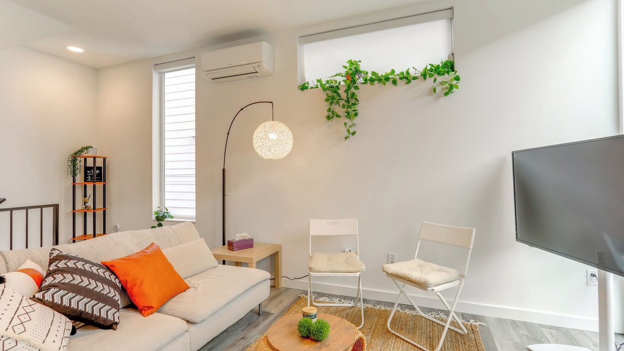Photo of Livingroom in North Queen Anne