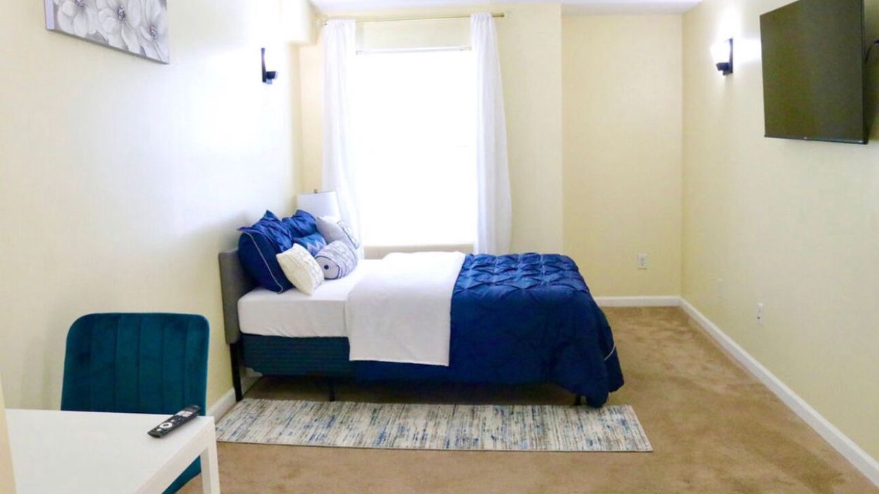 Photo of Bedroom in Lower Central NE
