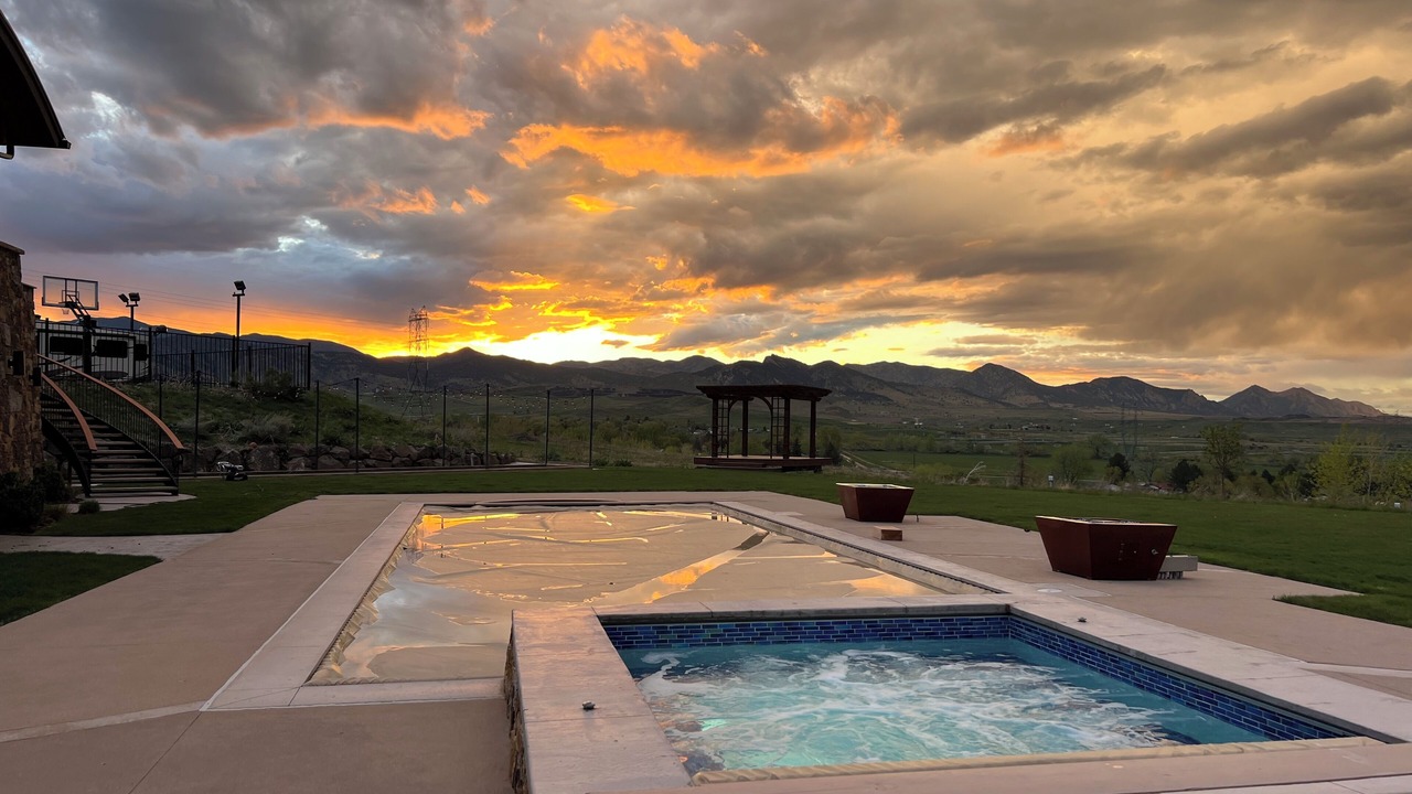 Photo of Outdoor in Golden