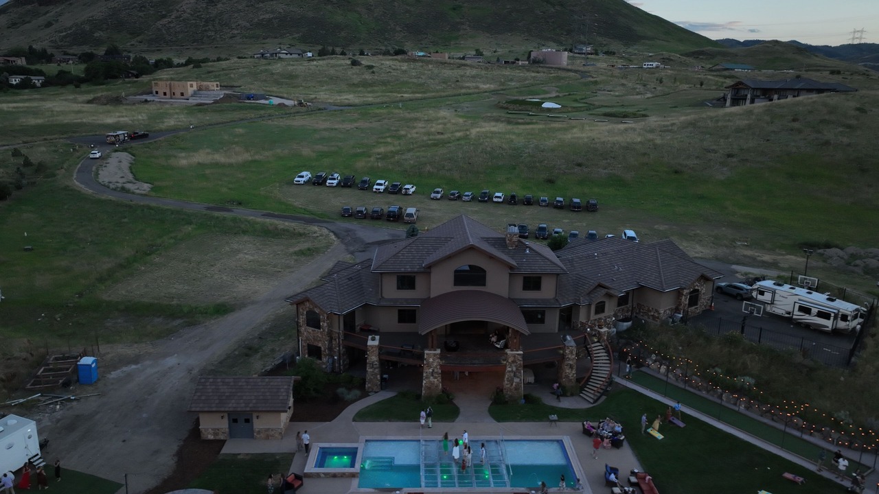 Photo of Outdoor in Golden