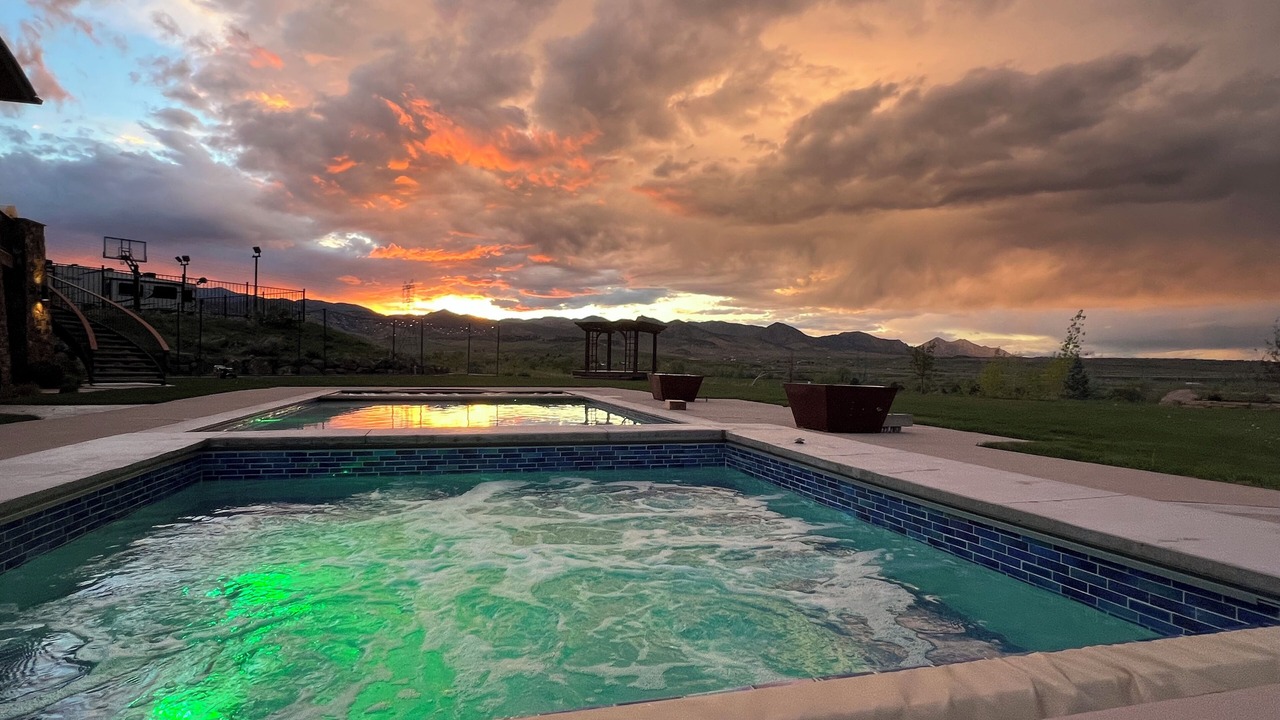 Photo of Outdoor in Golden