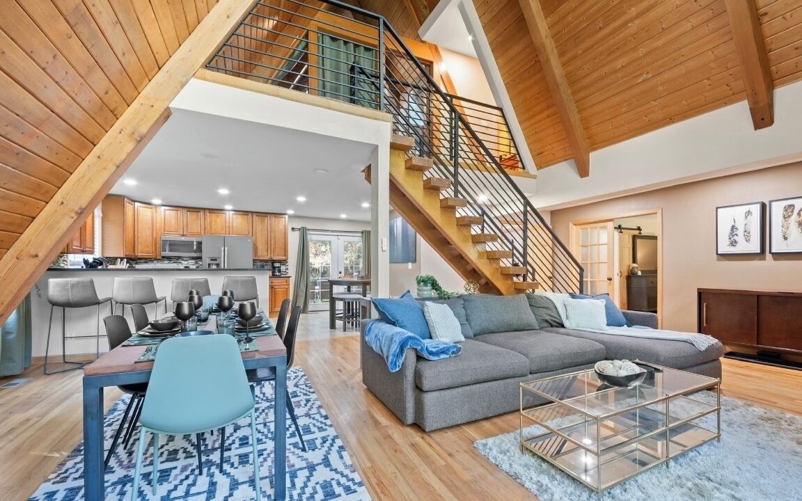 Photo of Livingroom in Indian Hills