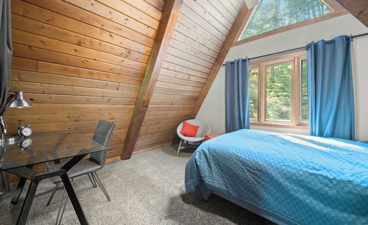 Photo of Bedroom in Indian Hills