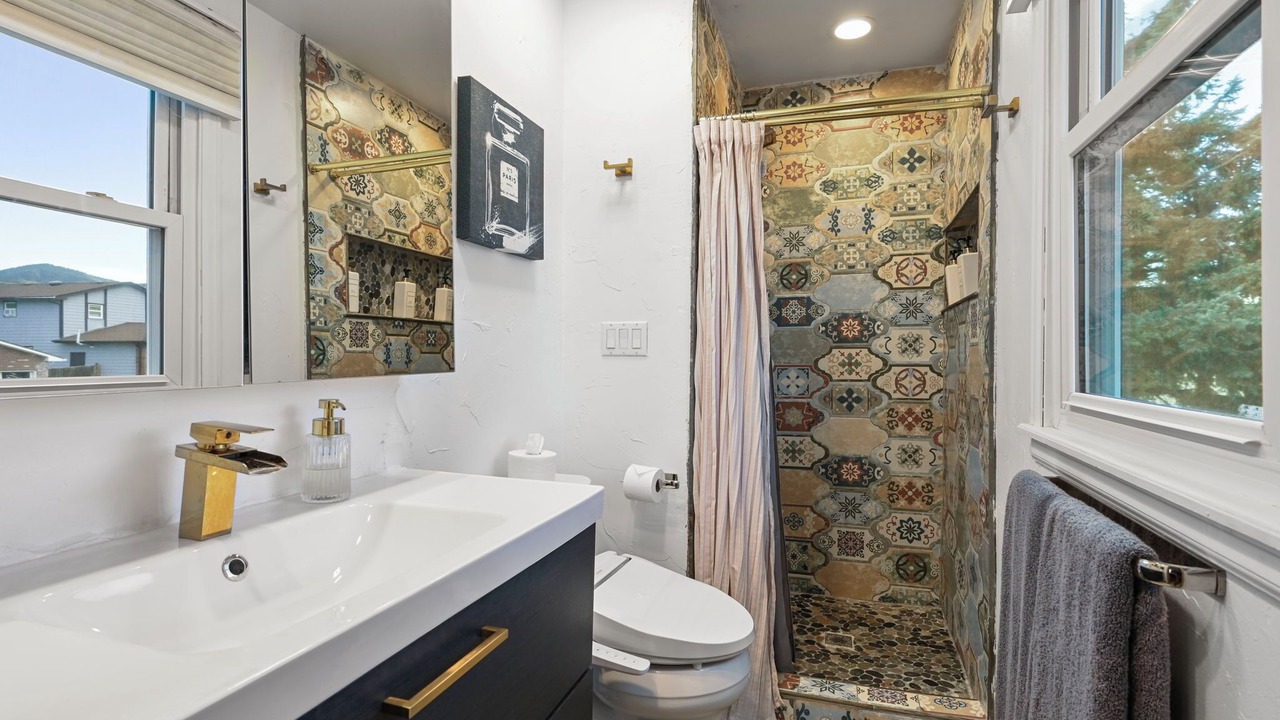 Photo of Bathroom in Morrison