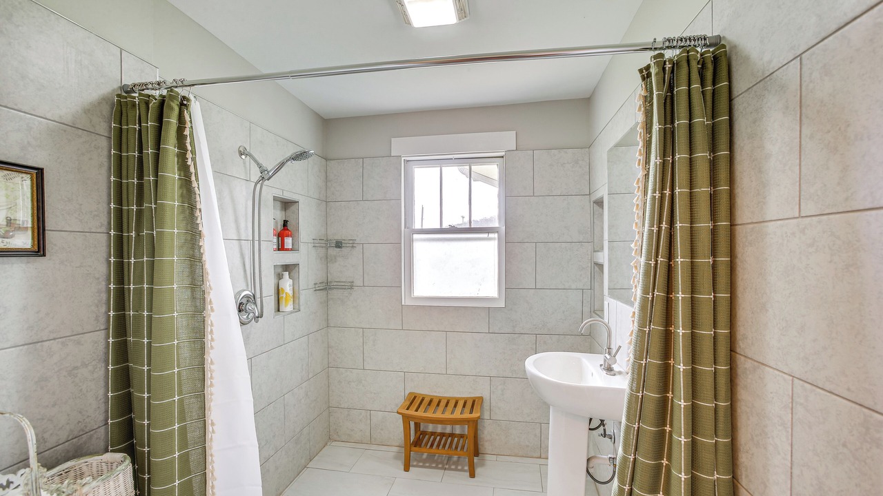 Photo of Bathroom in Millersville