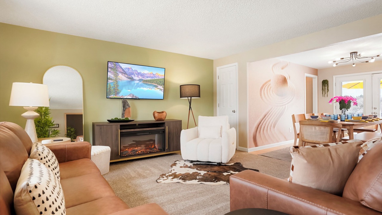Photo of Livingroom in Club Crest