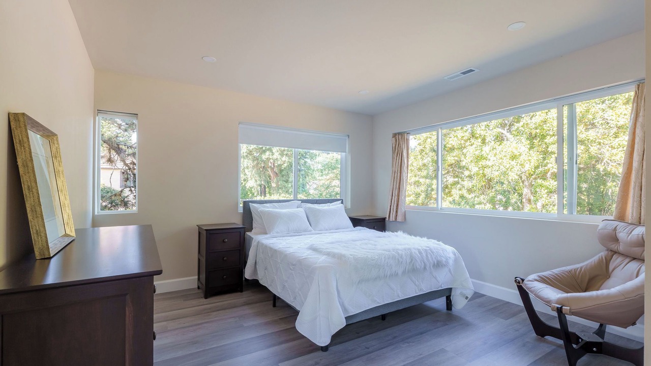 Photo of Bedroom in Oak Grove