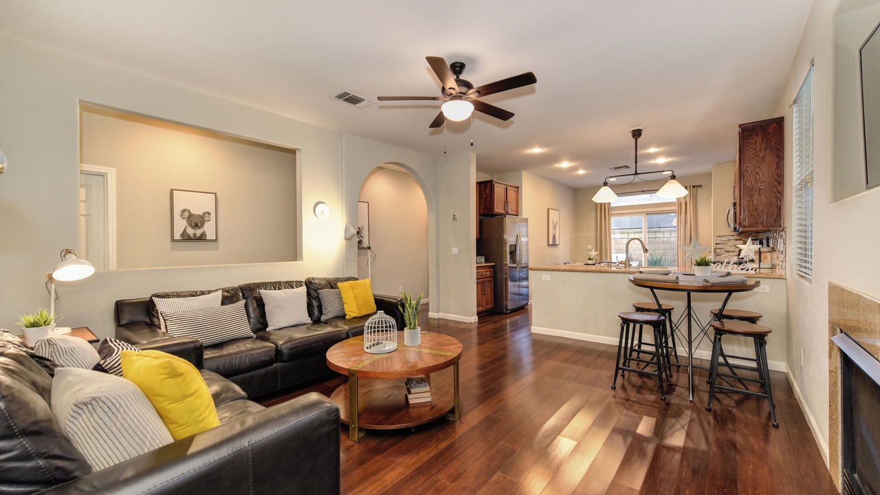 Photo of Livingroom in North Natomas