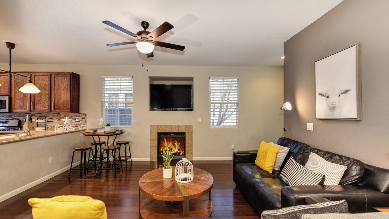 Photo of Livingroom in North Natomas