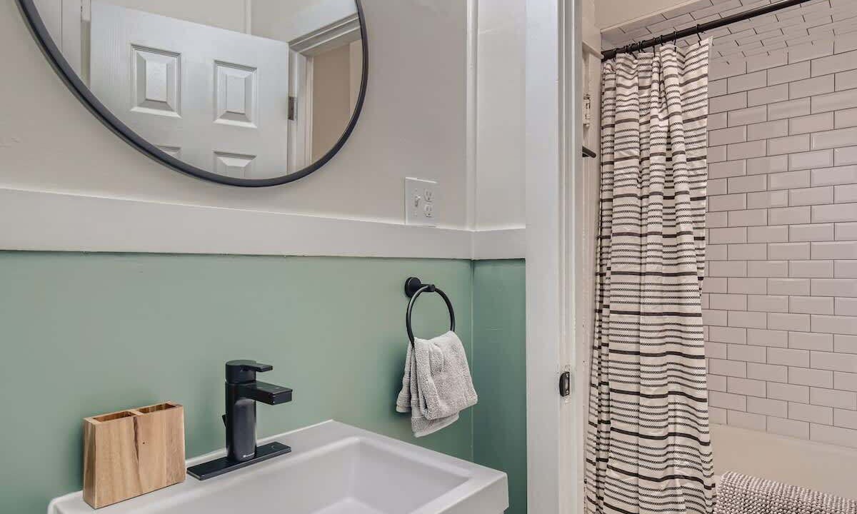 Photo of Bathroom in Washington Park West
