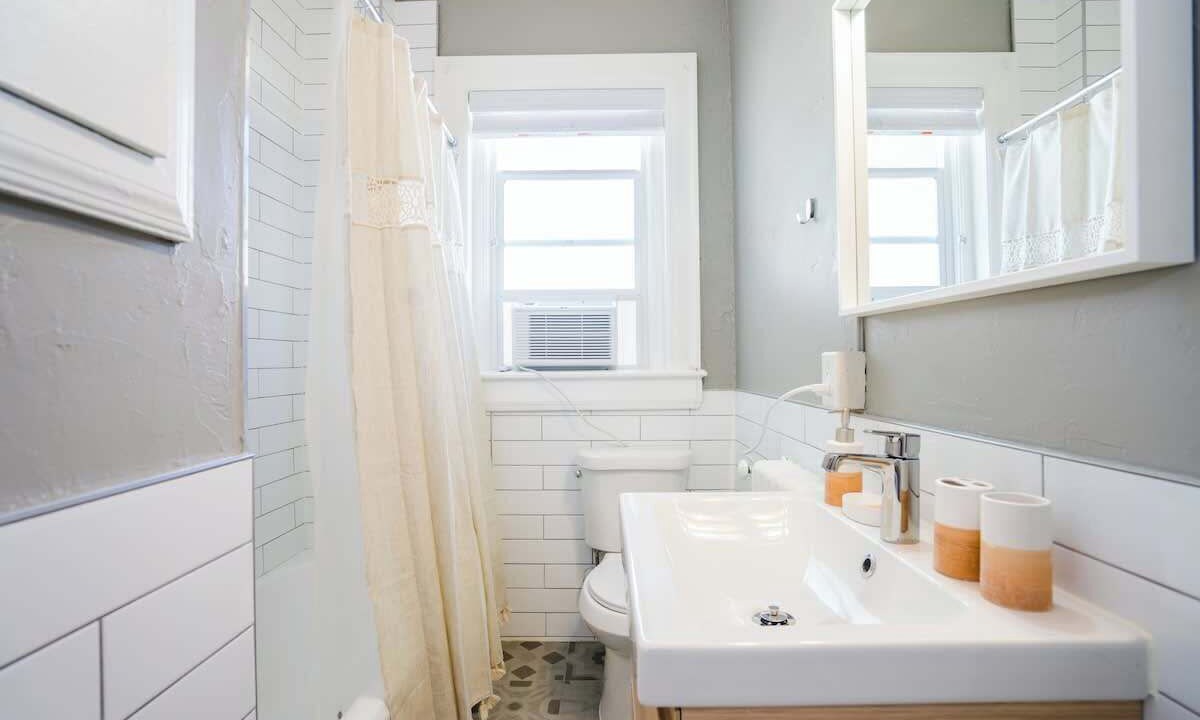 Photo of Bathroom in City Park